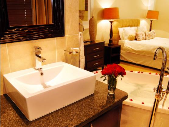 <br />
<b>Warning</b>:  Undefined property: stdClass::$content in <b>/home/titanic1/public_html/pages/estate/detail.php</b> on line <b>85</b><br />
<br />
<b>Warning</b>:  Attempt to read property 