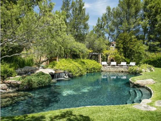 <br />
<b>Warning</b>:  Undefined property: stdClass::$content in <b>/home/titanic1/public_html/pages/estate/detail.php</b> on line <b>85</b><br />
<br />
<b>Warning</b>:  Attempt to read property 