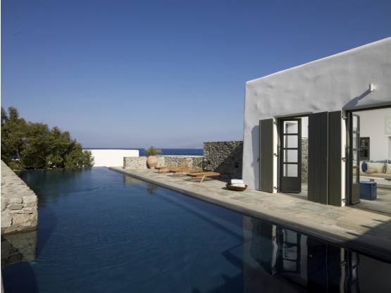 <br />
<b>Warning</b>:  Undefined property: stdClass::$content in <b>/home/titanic1/public_html/pages/estate/detail.php</b> on line <b>85</b><br />
<br />
<b>Warning</b>:  Attempt to read property 